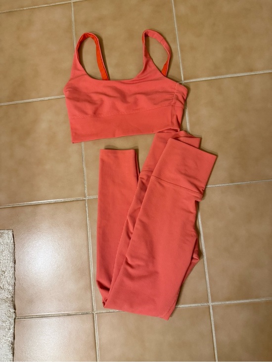 Beach Riot Other - Beach Riot Coral Ribbed 2-Piece Active Set